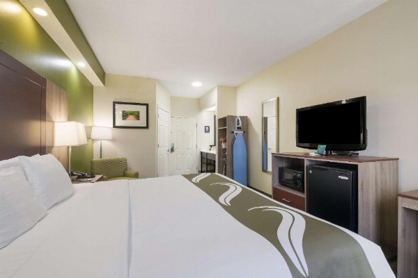Quality Inn Alcoa Knoxville image 9